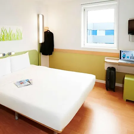 Hotel Ibis Budget Ferrand - Le Brezet - Aeroport